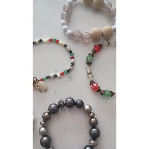 $Bundle 13 bracelets Ranging from Crystal plastic wood metallic beading. - Picture 7 of 7